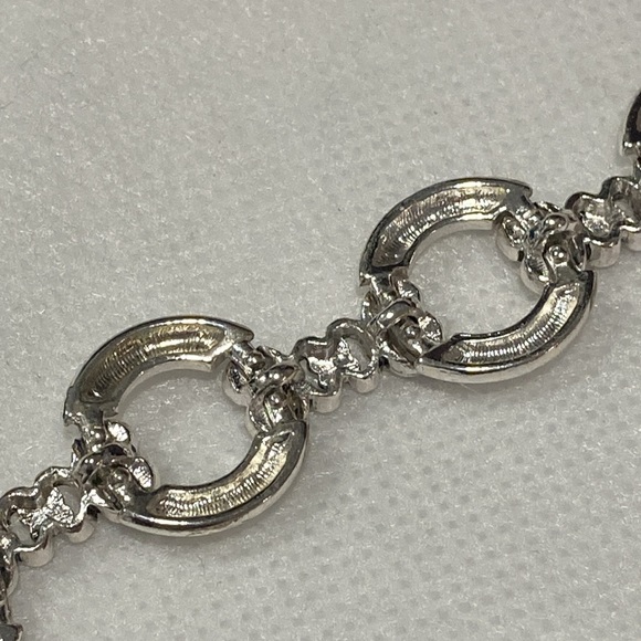 Round Open Link Silvertone Filigree Spacer Magnetic Fold Over Clasp Bracelet - Picture 8 of 15